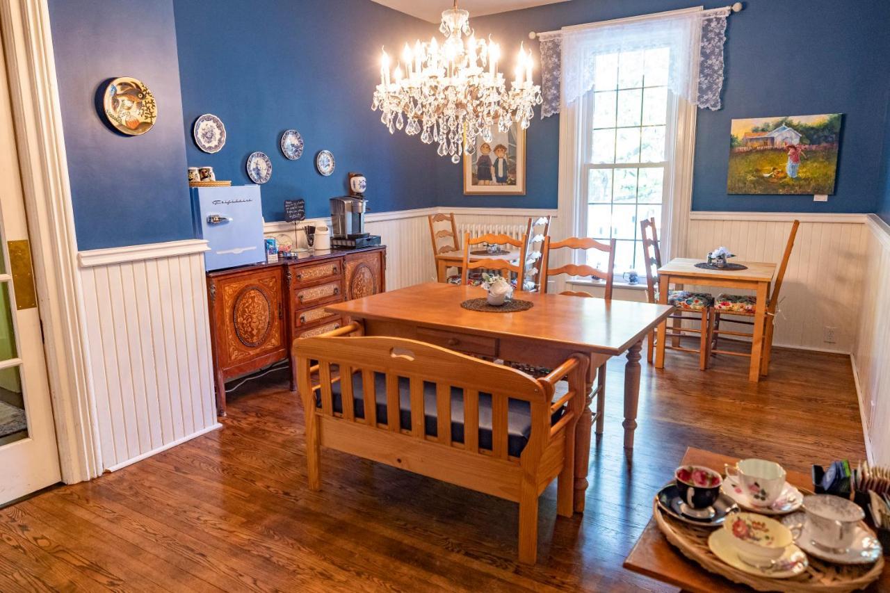 Anneken 1000 Islands B&B Luxury Suites & Spa Brockville Exterior foto